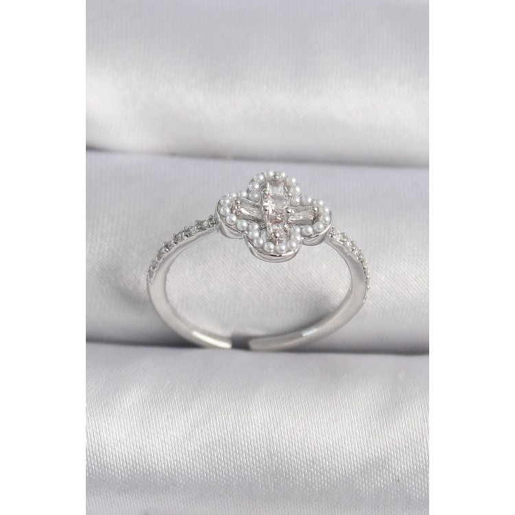 Pirinç Gümüş Renk Zirkon Taşlı Yonca Model İnci Detay Kadın Yüzük - TJ-BYK3493