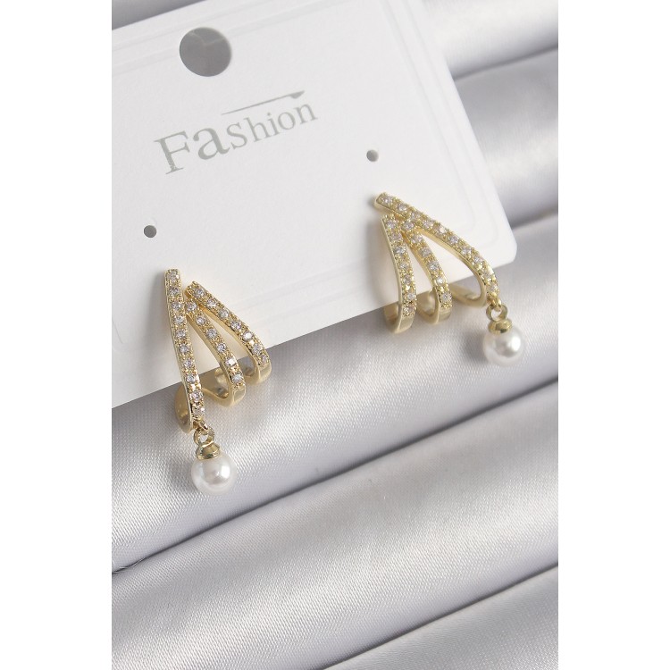 Pirinç Gold Renk Zirkon Taşlı Pençe Model İnci Detay Kadın Küpe - TJ-BKP9957