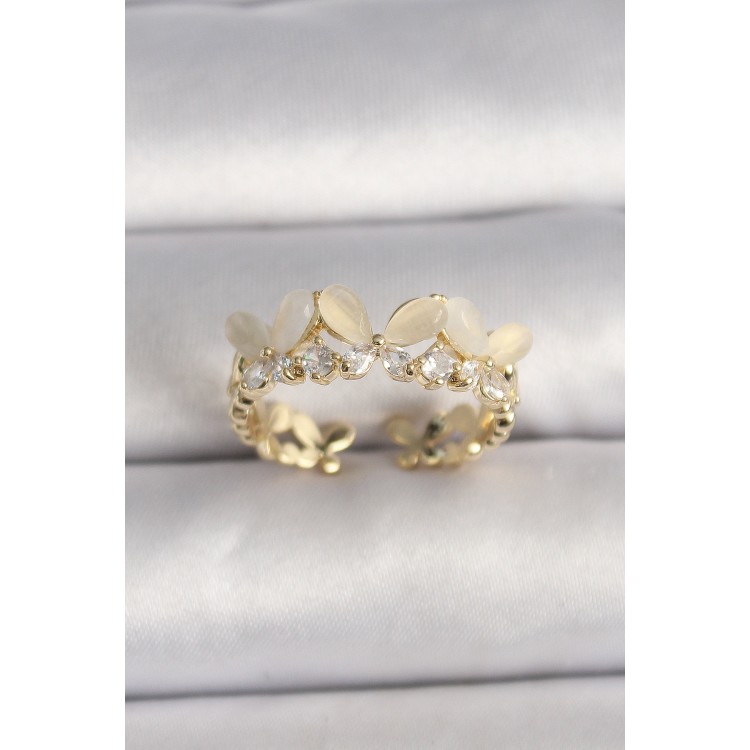 Pirinç Gold Renk Zirkon Taş Detaylı Beyaz Mineli Kelebek Model Ayarlanabilir Yüzük - TJ-BYK3529