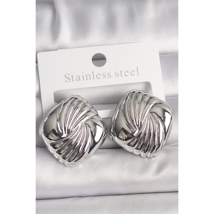 Pirinç Gümüş Renk İşlemeli Kare Model Kadın Küpe - TJ-BKP10156