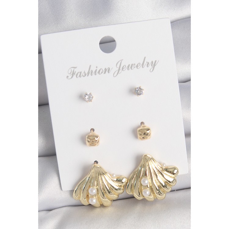 Pirinç Gold Renk Zirkon Taşlı İnci Detaylı Deniz Kabuğu Model 3 Çift Kadın Küpe Seti - TJ-BKP10617