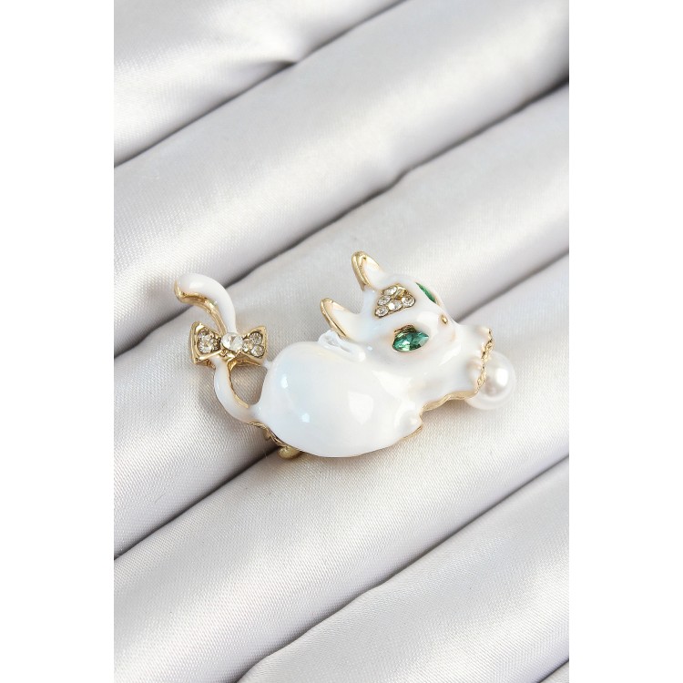 Zirkon Taşlı İnci Detaylı Beyaz 3D Kedi Figürlü Gold Renk Kadın Broş - TJ-BR440