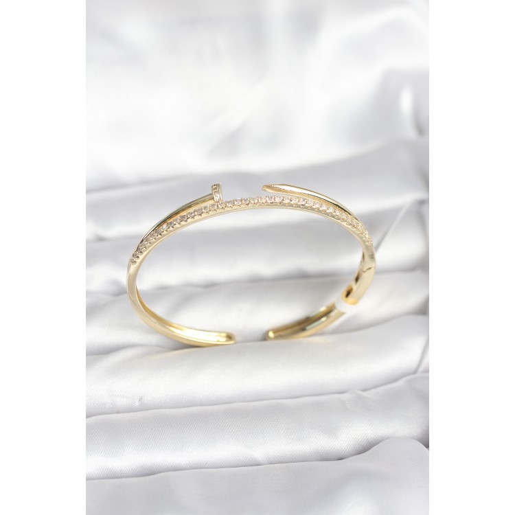 Pirinç Gold Renk Zirkon Taşlı Çivi Model Kadın Kelepçe Bileklik - TJ-BB8090