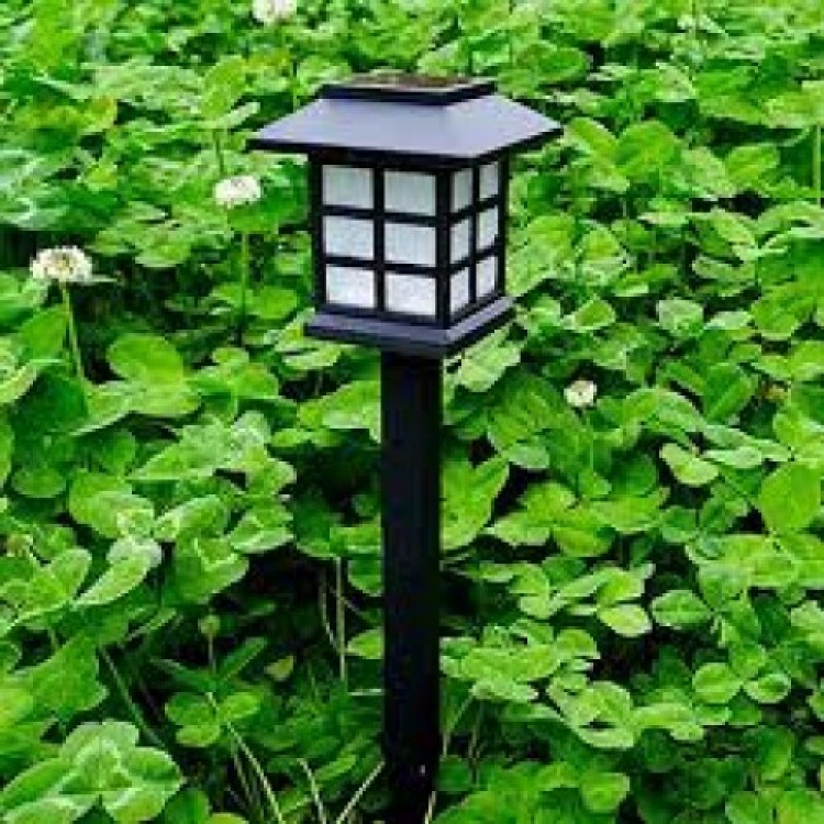 Solar-Powered Garden Light Set, 6 Pieces