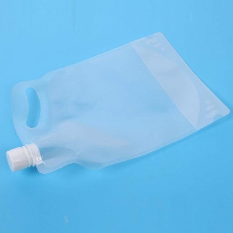 Plastik Kapaklı Su Torbası 1 Litre Plastik Kapaklı Su Torbası 1 Litre