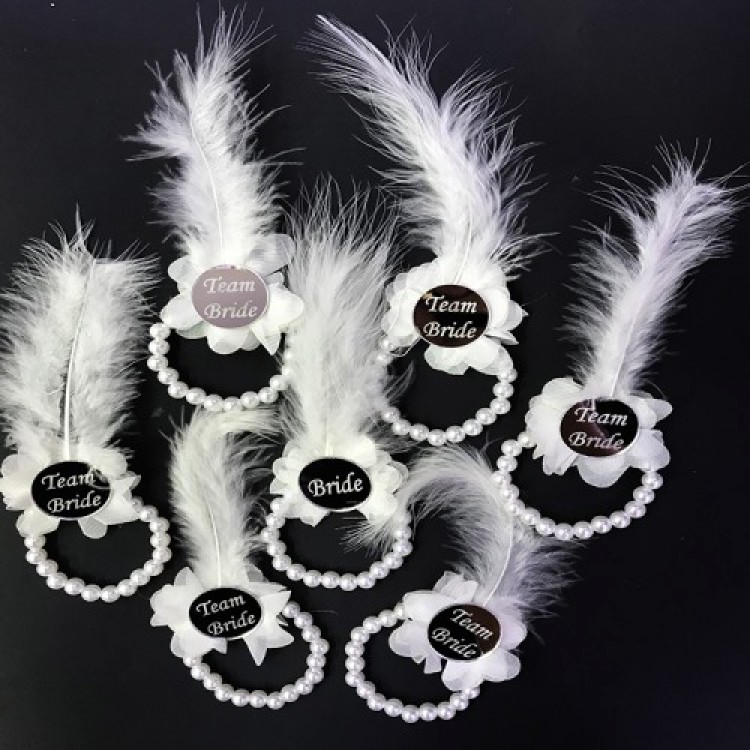 Pearl Bridesmaid Bracelet Silver Plexiglass White Oyster 7-Piece Set