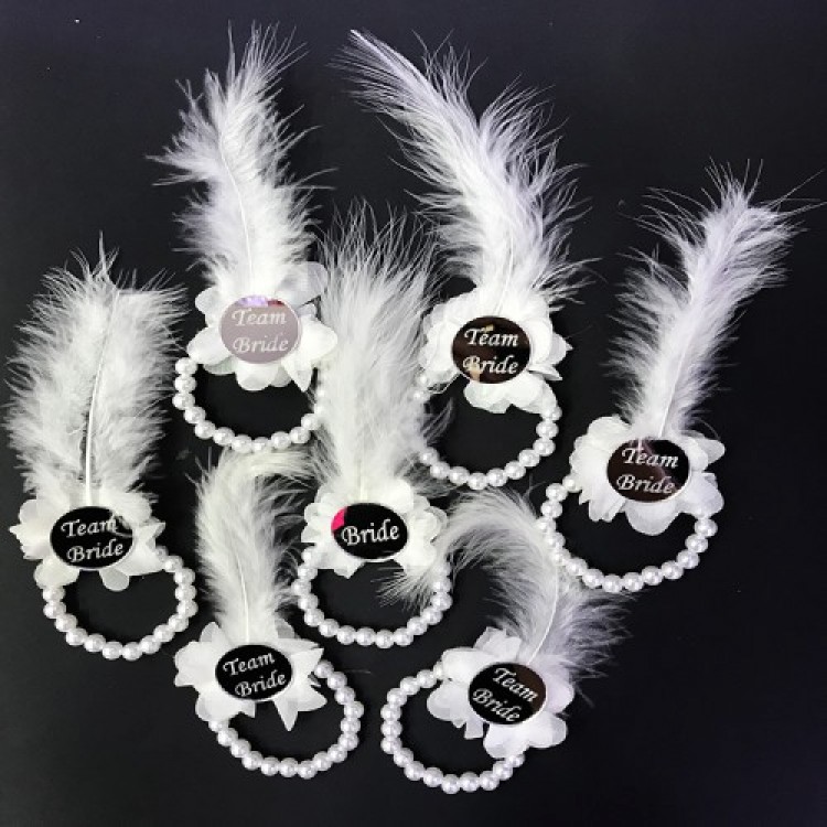 Pearl Bridesmaid Bracelet Silver Plexiglass White Oyster 7-Piece Set