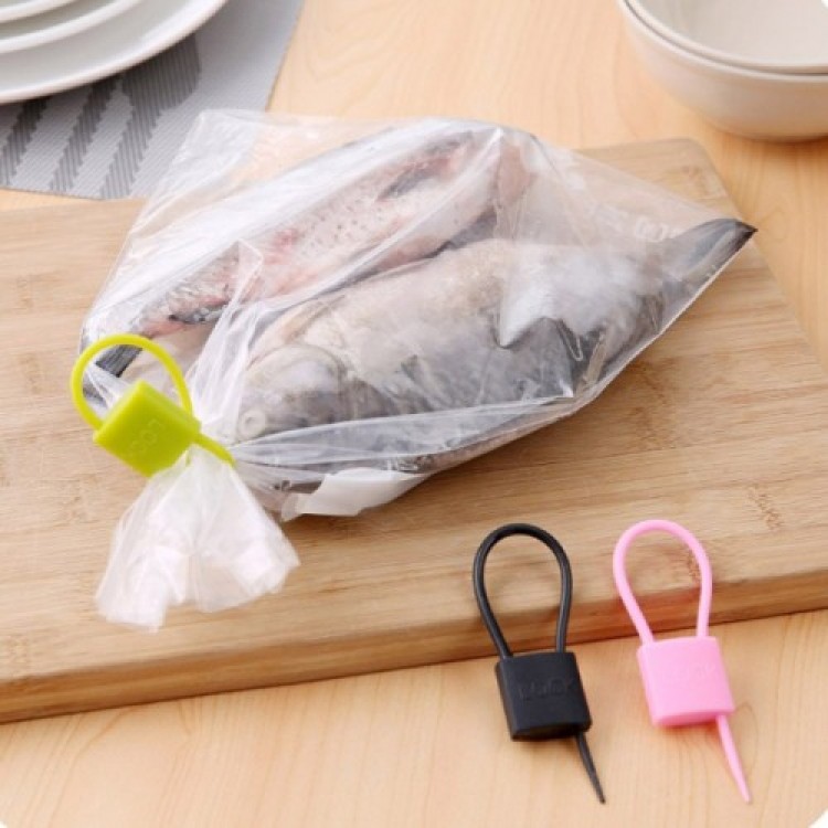 Lock-Shaped Silicone Cable and Bag Fastener (Set of 3) Lock-Shaped Silicone Cable and Bag Fastener (Set of 3)