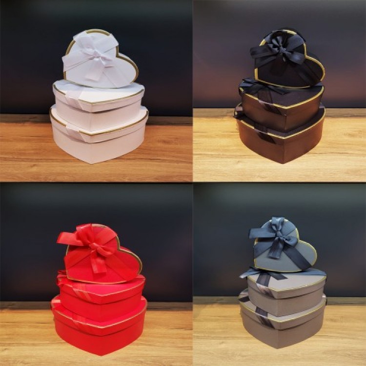 Kalp Tasarımlı Hediye Kutusu 3 Adet Farklı Boy Kalp Tasarımlı Hediye Kutusu 3 Adet Farklı Boy