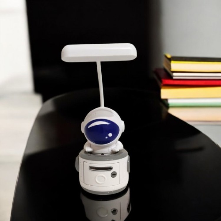 Astronaut-Shaped Rechargeable Piggy Bank Desk Lamp